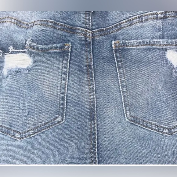 Kendall + Kylie Icon High Rise Straight 13/31 Raw Hem Distressed Ripped Cropped - Picture 8 of 9